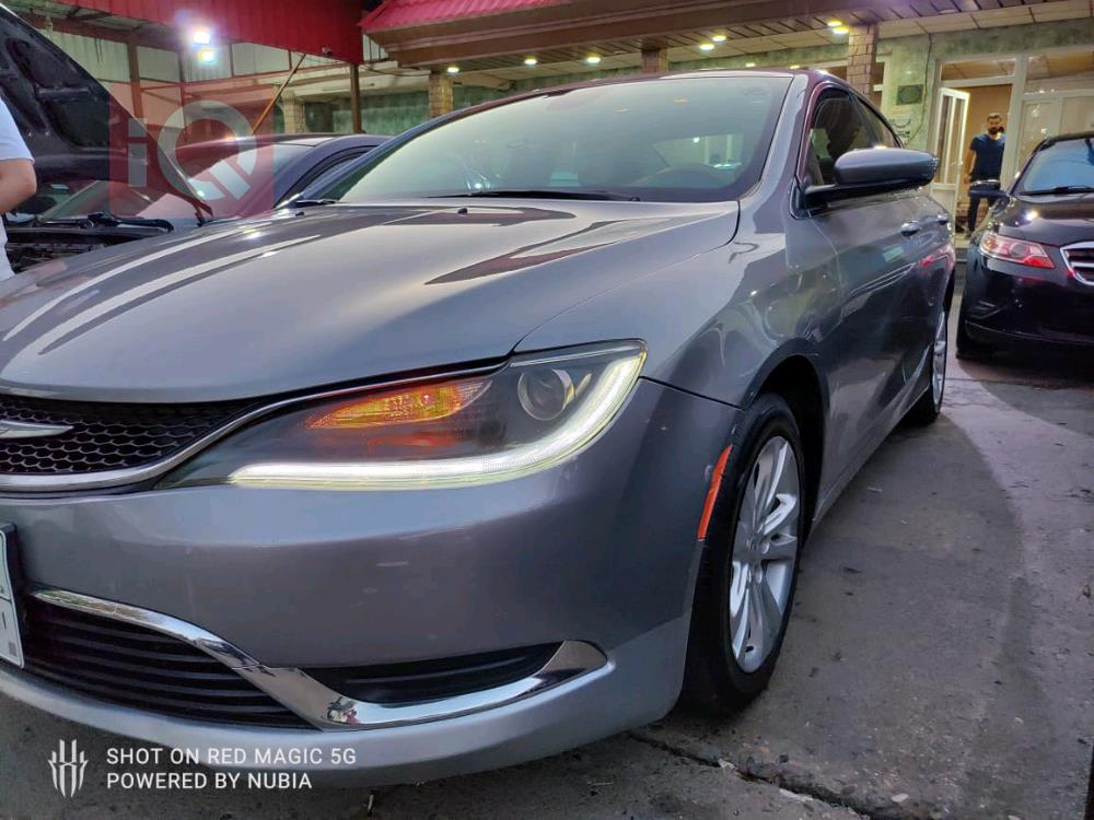 Chrysler 200